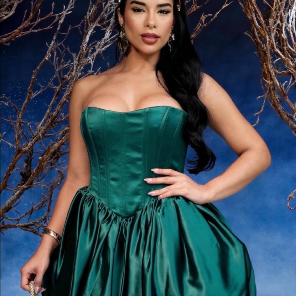 Luxxel Strapless Balloon Puff Dress - Picture 8 of 11